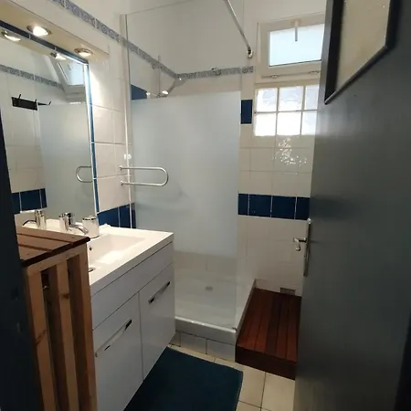 2 Chbres Ideal Pour Ou Travail, Proche Centre Et Port, A 2km, Wifi Lägenhet