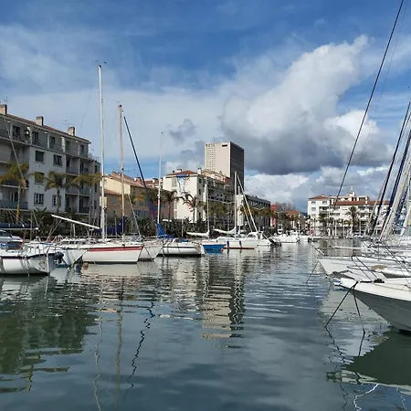 Lägenhet 2 Chbres Ideal Pour Ou Travail, Proche Centre Et Port, A 2km, Wifi La Seyne-sur-Mer