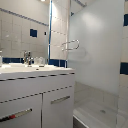 Lägenhet 2 Chbres Ideal Pour Ou Travail, Proche Centre Et Port, A 2km, Wifi La Seyne-sur-Mer