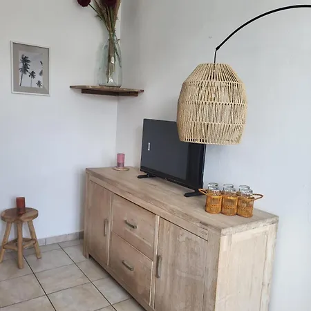 2 Chbres Ideal Pour Ou Travail, Proche Centre Et Port, A 2km, Wifi